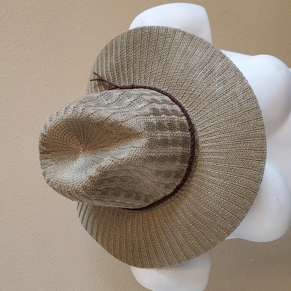 Womens Falls Creek Olive Green Knit Fedora Style Hat  OSFM crocheted Faux Suede - Picture 2 of 4